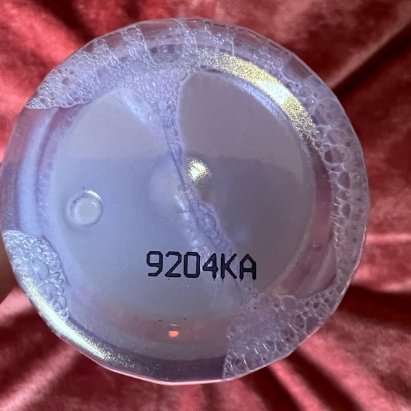 Cle De Peau Essential Refining Essence - Picture 4 of 5